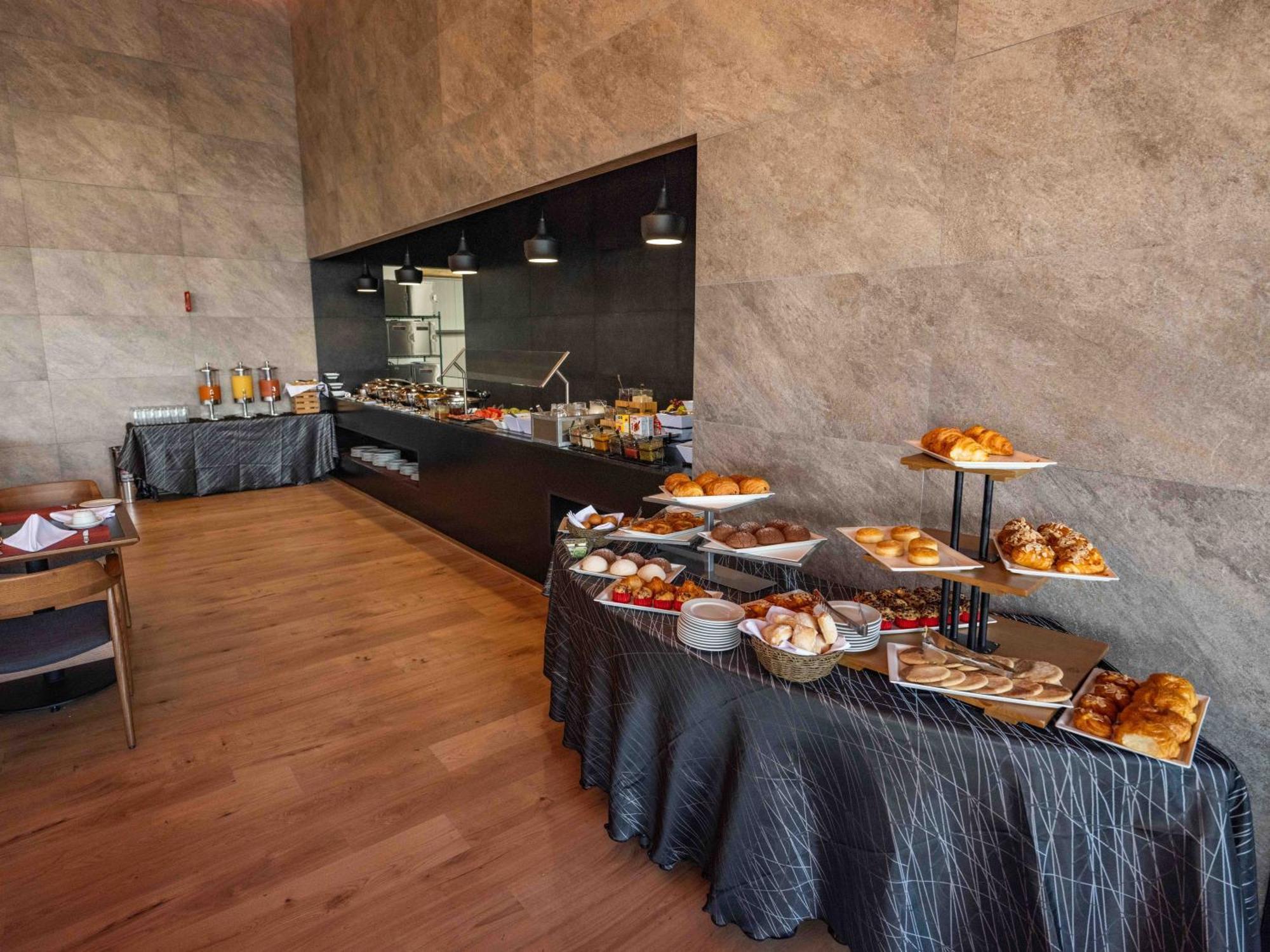 Galeria Plaza Leon Hotel Luaran gambar